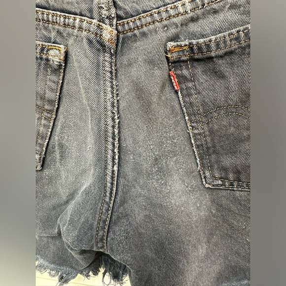 Distressed Levi’s 531 Jean Shorts Size 27 (?) - Picture 6 of 13